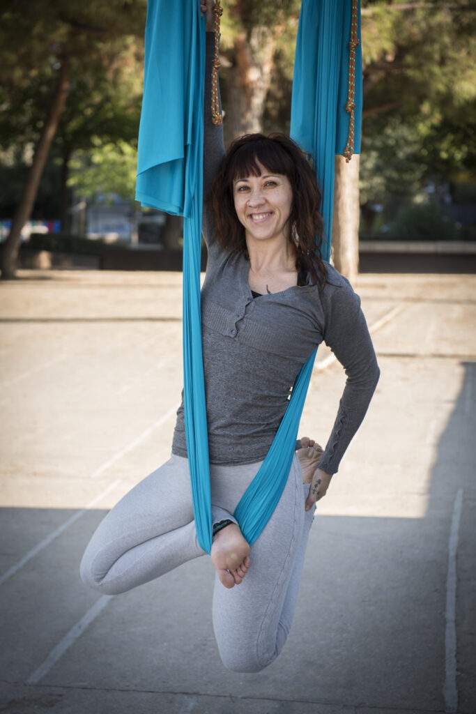 Entrenamiento de fuerza en suspensión con columpio elástico IEYA